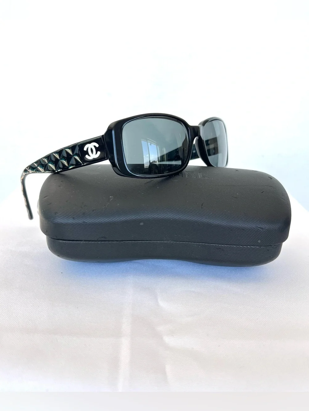 CHANEL 5146 C. 1125/3C Camellia Flower CC Black Quilted Acetate Frame Sunglasses